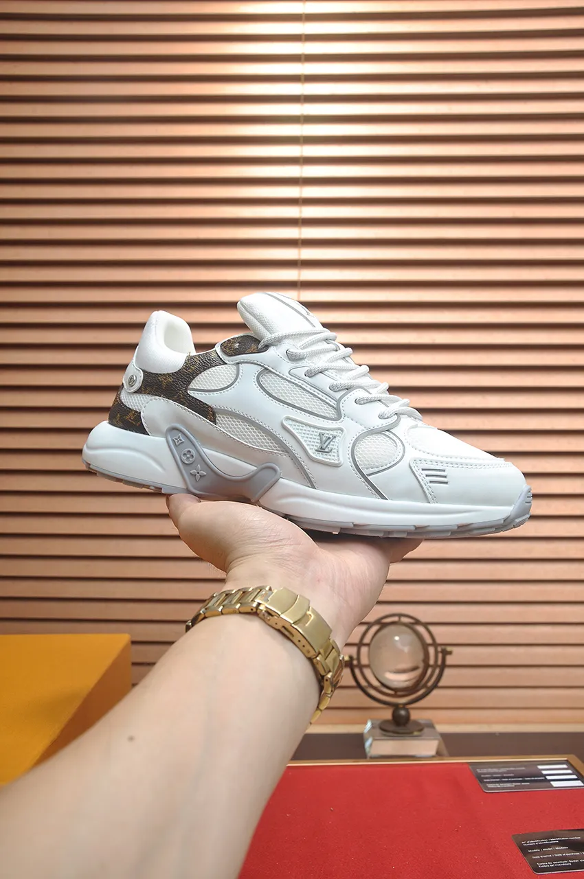 Men's men's shoes 💰640💶[LOUIS VUITTON] (couples 💑 style) new original order 🍀LV Louis Vuitton * - top version of LV classic trendy shoes! Made of imported original fabrics, mesh lining, and original wear-resistant rubber foam outsole! High quality products! Size (Female 35-39) (Male 39-44)